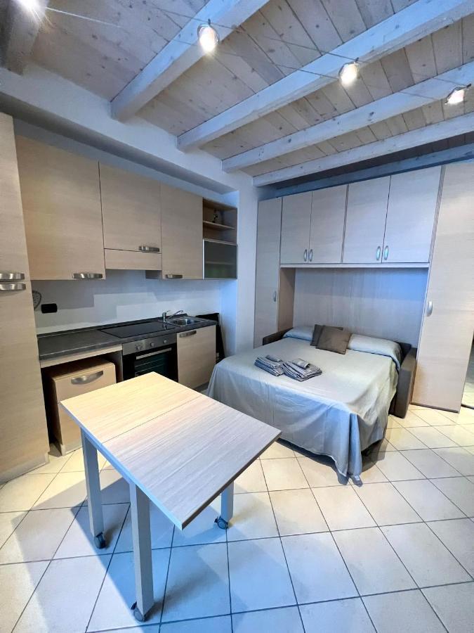 Rossi Lake Couple Oliveto Lario Exterior photo